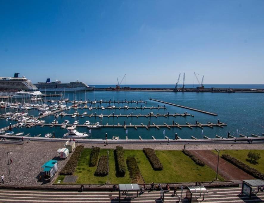 Guestready - Marina View Top Floor With Terrace Ponta Delgada  Bagian luar foto